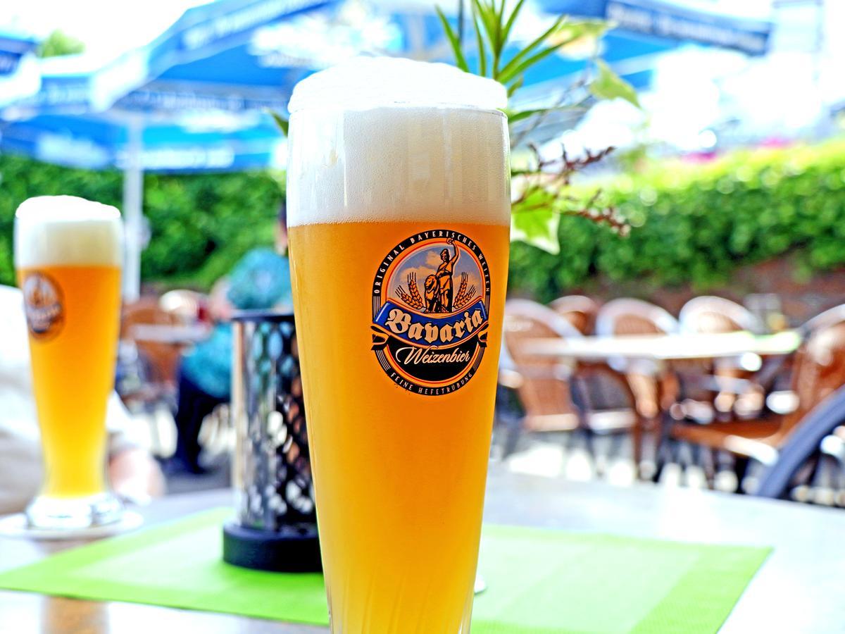 Restaurant Gruener Baum Hotel Leidersbach Eksteriør billede
