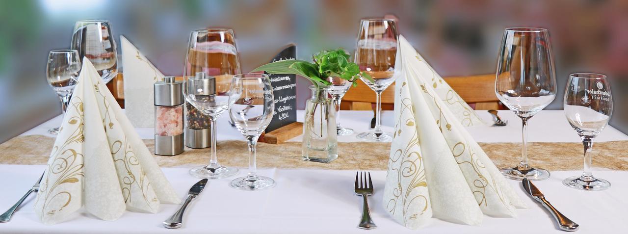 Restaurant Gruener Baum Hotel Leidersbach Eksteriør billede